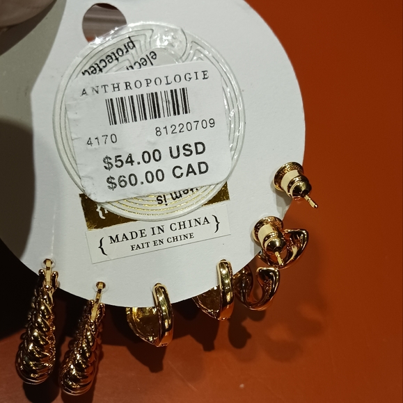 - Anthropologie Set of 3 Golden Hoops NWT - Picture 3 of 3